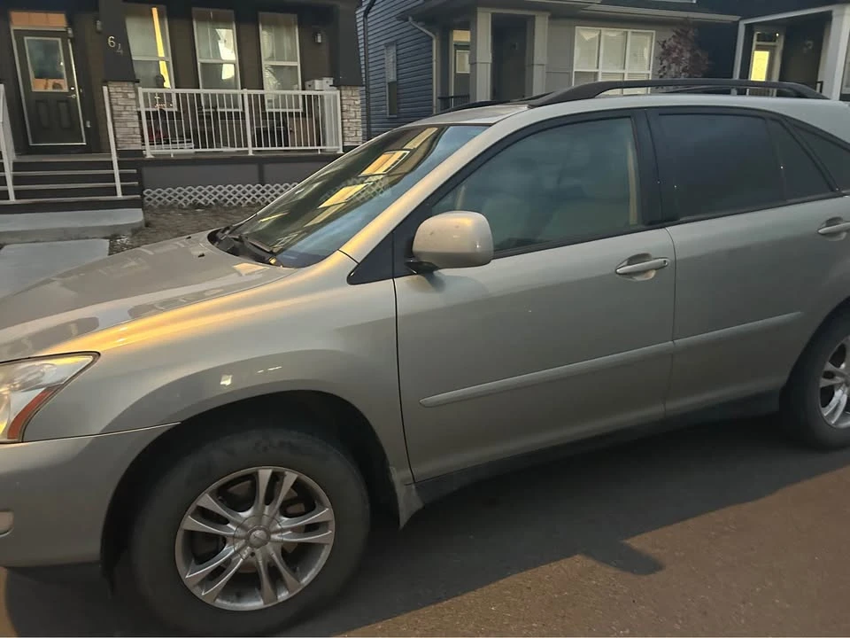 2004 Lexus RX 2nd Gen - Image 6 of 9