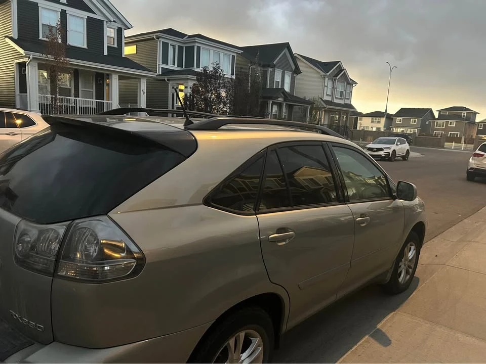 2004 Lexus RX 2nd Gen - Image 9 of 10