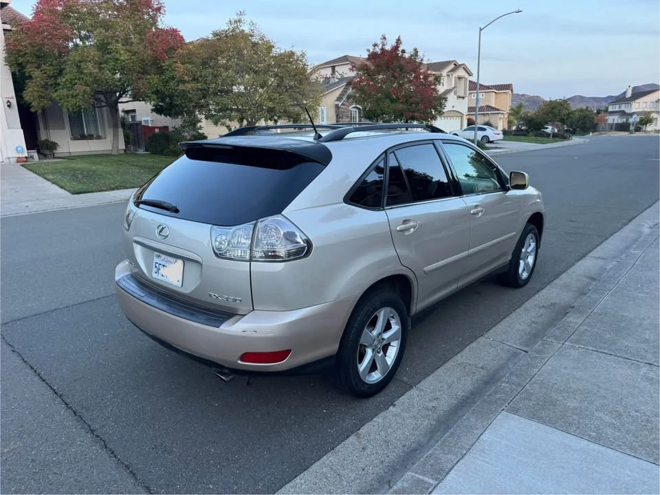 2004 Lexus RX 2nd Gen - Image 3 of 11