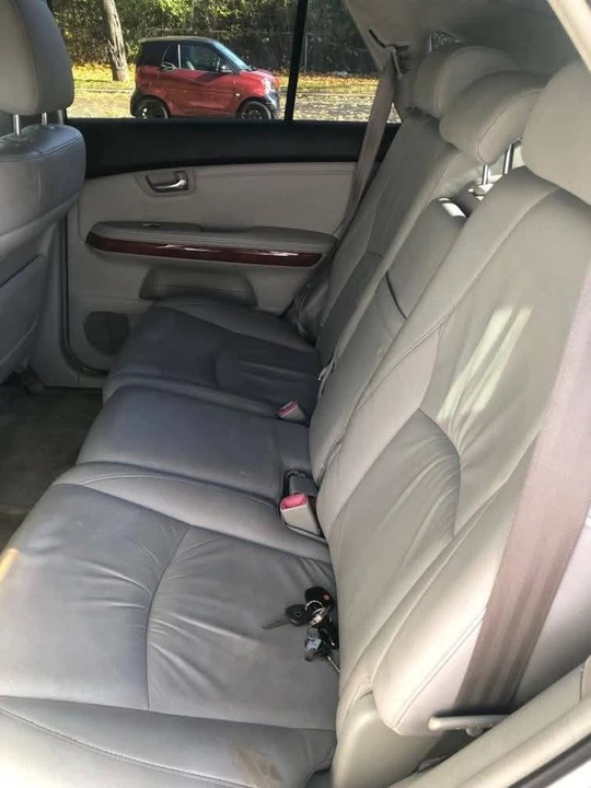 2004 Lexus RX 2nd Gen - Image 2 of 4