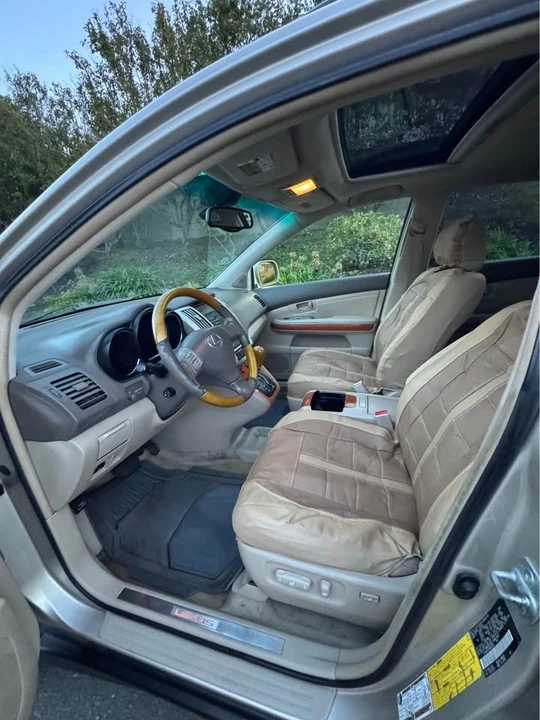 2004 Lexus RX 2nd Gen - Image 6 of 11