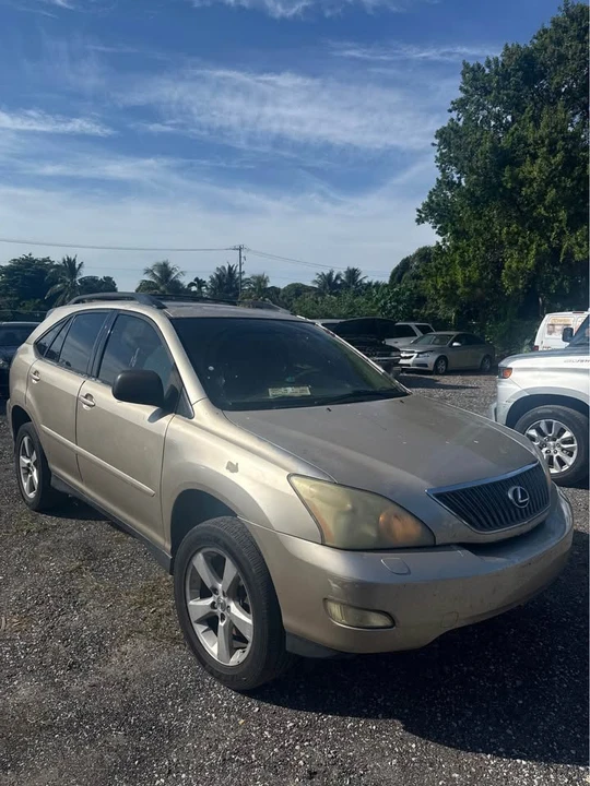 2004 Lexus RX 2nd Gen - Image 4 of 8