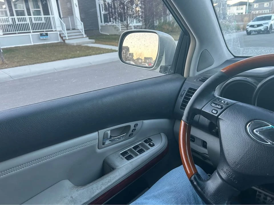 2004 Lexus RX 2nd Gen - Image 3 of 9