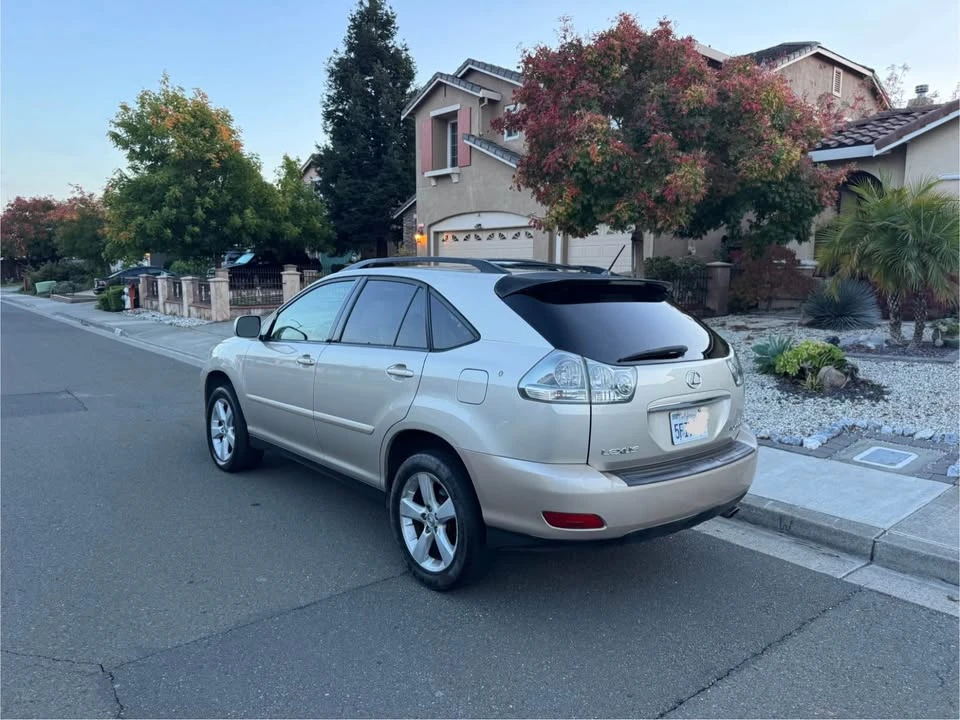 2004 Lexus RX 2nd Gen - Image 4 of 11