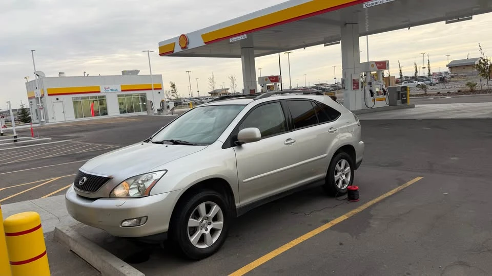 2004 Lexus RX 2nd Gen - Image 3 of 14