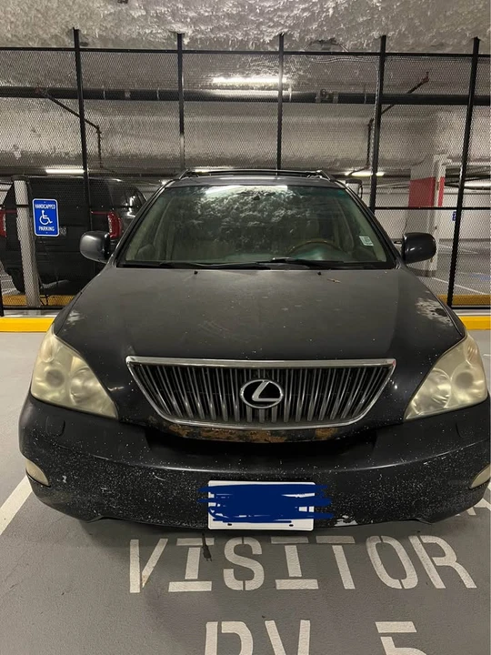 2004 Lexus RX 2nd Gen - Image 5 of 10