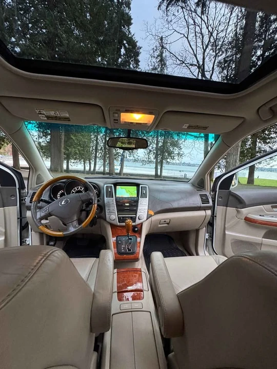 2004 Lexus RX 2nd Gen - Image 13 of 19