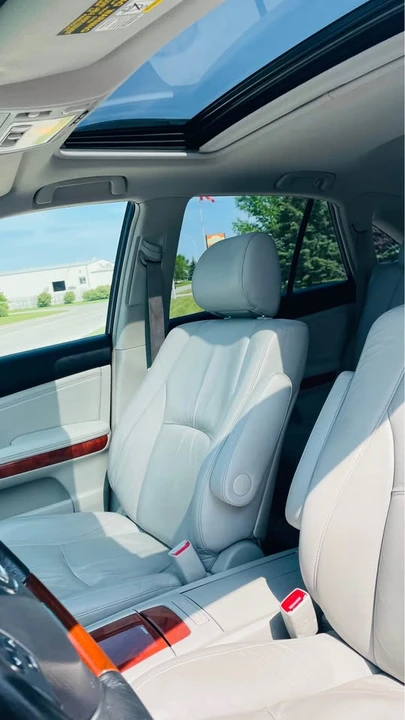 2004 Lexus RX 2nd Gen - Image 11 of 14