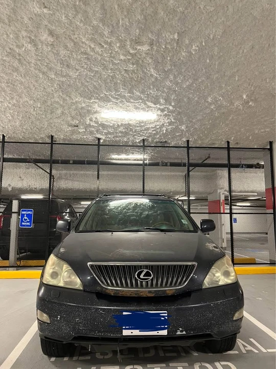 2004 Lexus RX 2nd Gen - Image 6 of 10