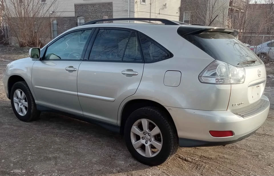 2004 Lexus RX 2nd Gen - Image 3 of 11