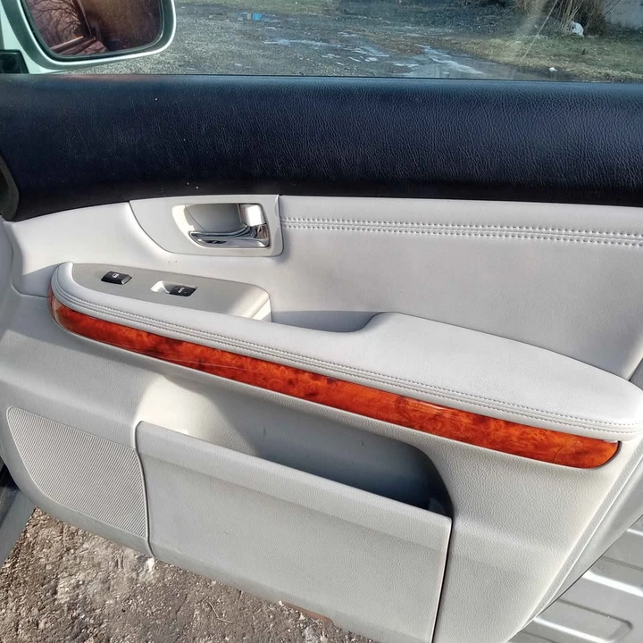 2004 Lexus RX 2nd Gen - Image 10 of 11