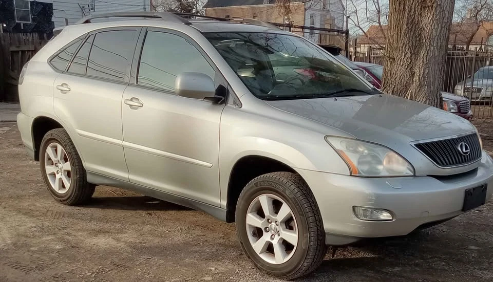 2004 Lexus RX 2nd Gen - Image 4 of 11