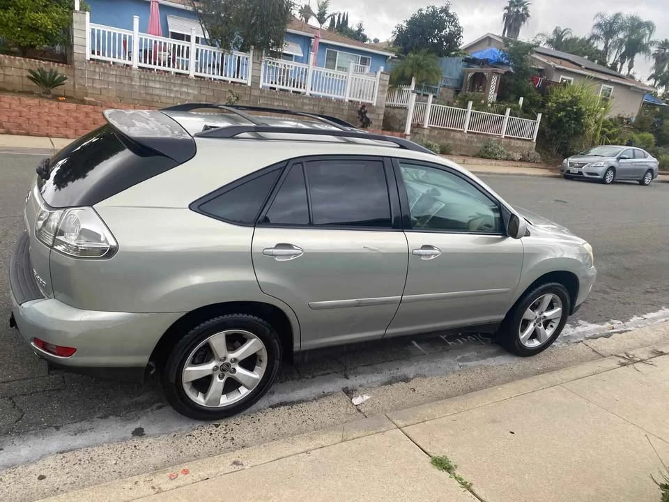 2004 Lexus RX 2nd Gen - Image 14 of 15