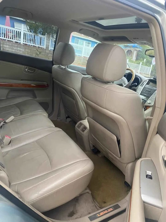 2004 Lexus RX 2nd Gen - Image 12 of 15