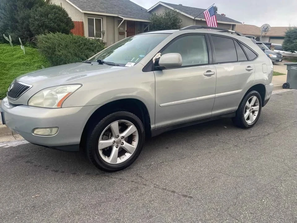 2004 Lexus RX 2nd Gen - Image 7 of 15