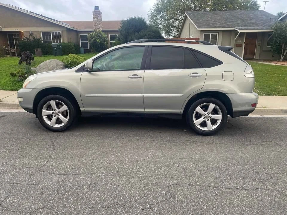 2004 Lexus RX 2nd Gen - Image 2 of 15