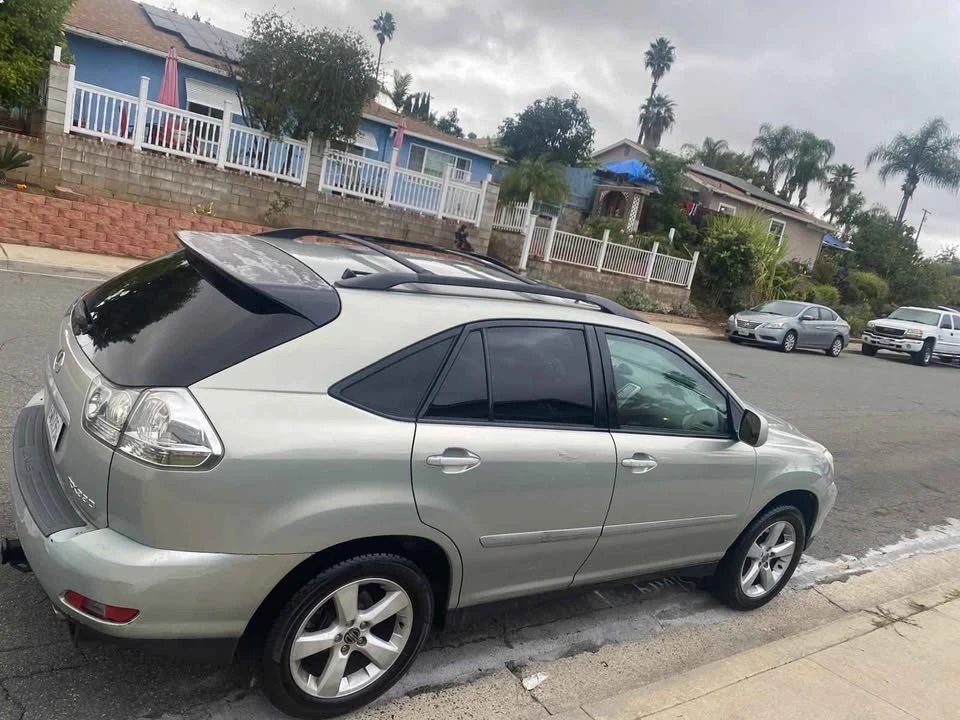 2004 Lexus RX 2nd Gen - Image 3 of 15