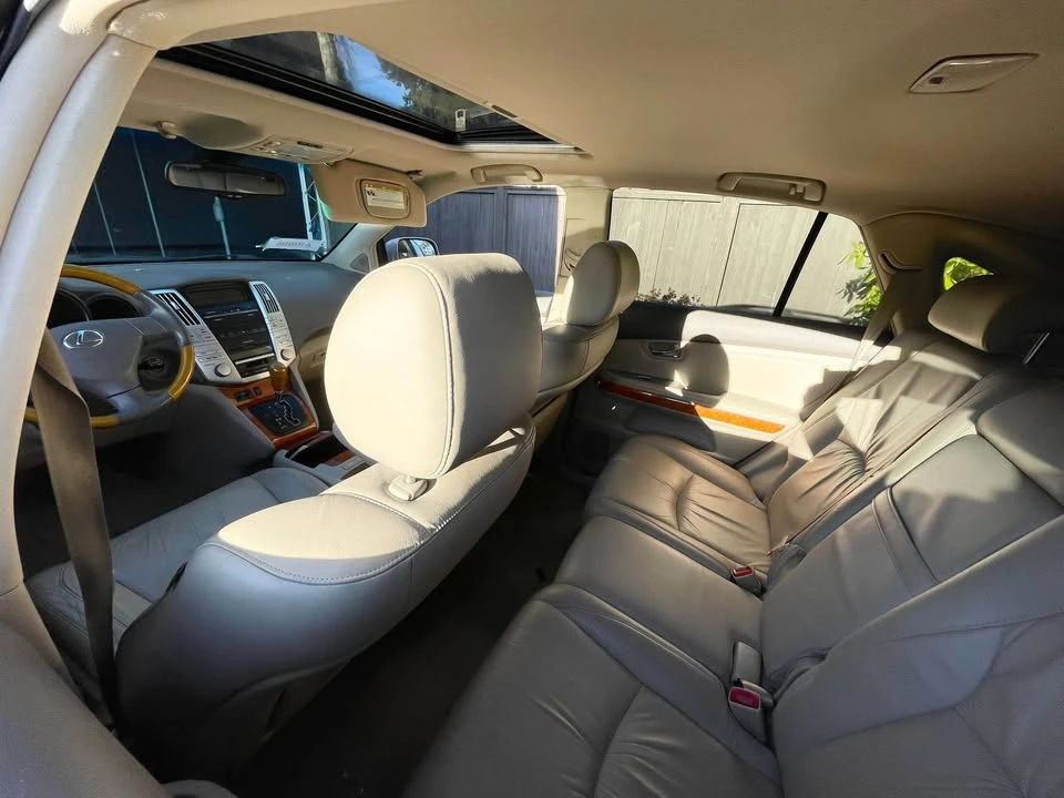 2004 Lexus RX 2nd Gen - Image 3 of 4