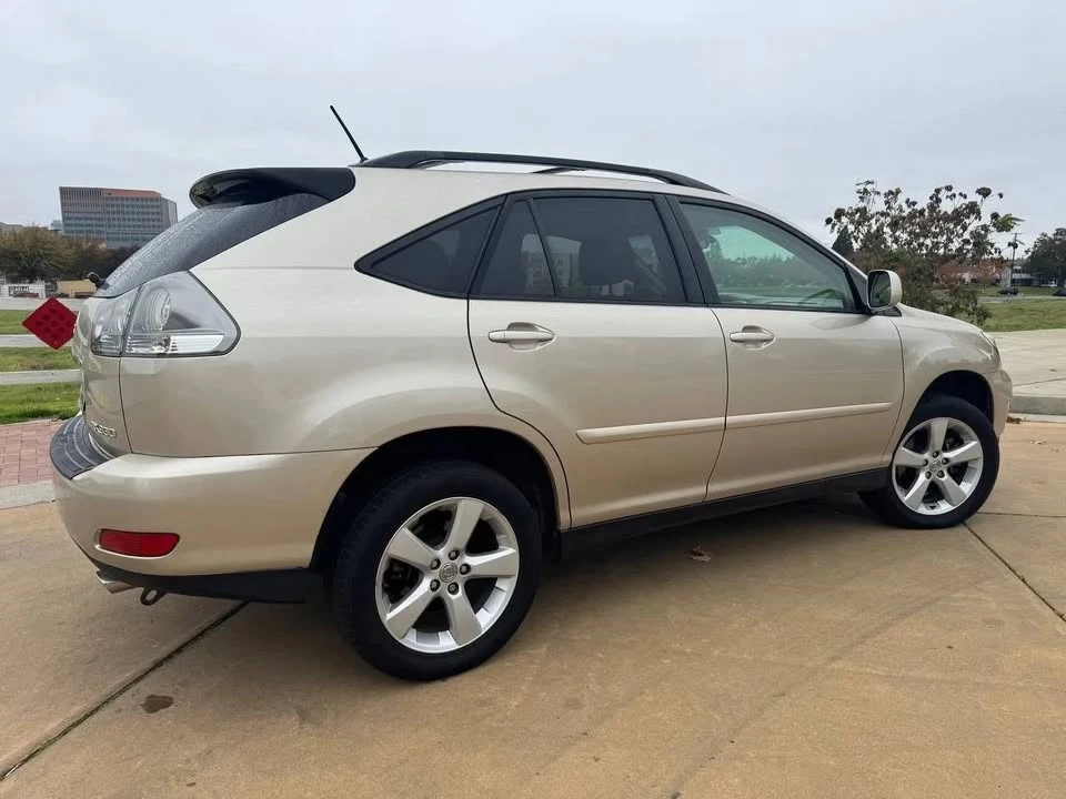 2004 Lexus RX 2nd Gen - Image 8 of 20