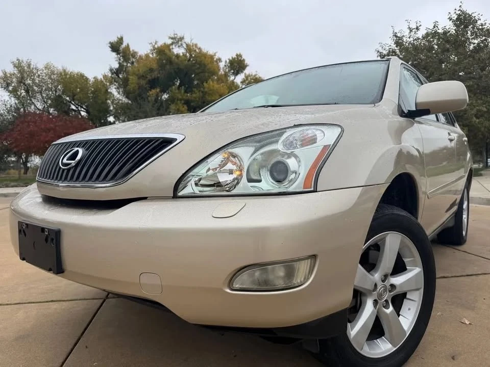 2004 Lexus RX 2nd Gen - Image 13 of 20