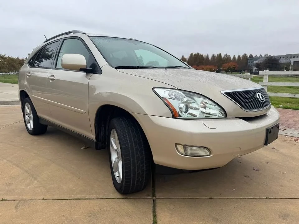 2004 Lexus RX 2nd Gen - Image 11 of 20