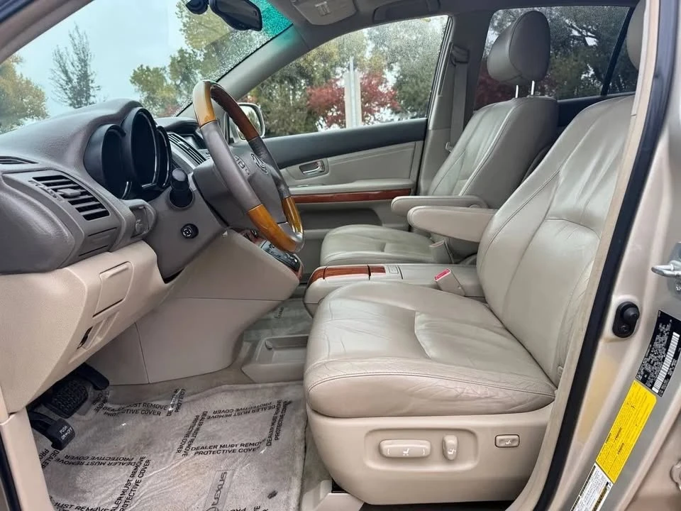 2004 Lexus RX 2nd Gen - Image 17 of 20