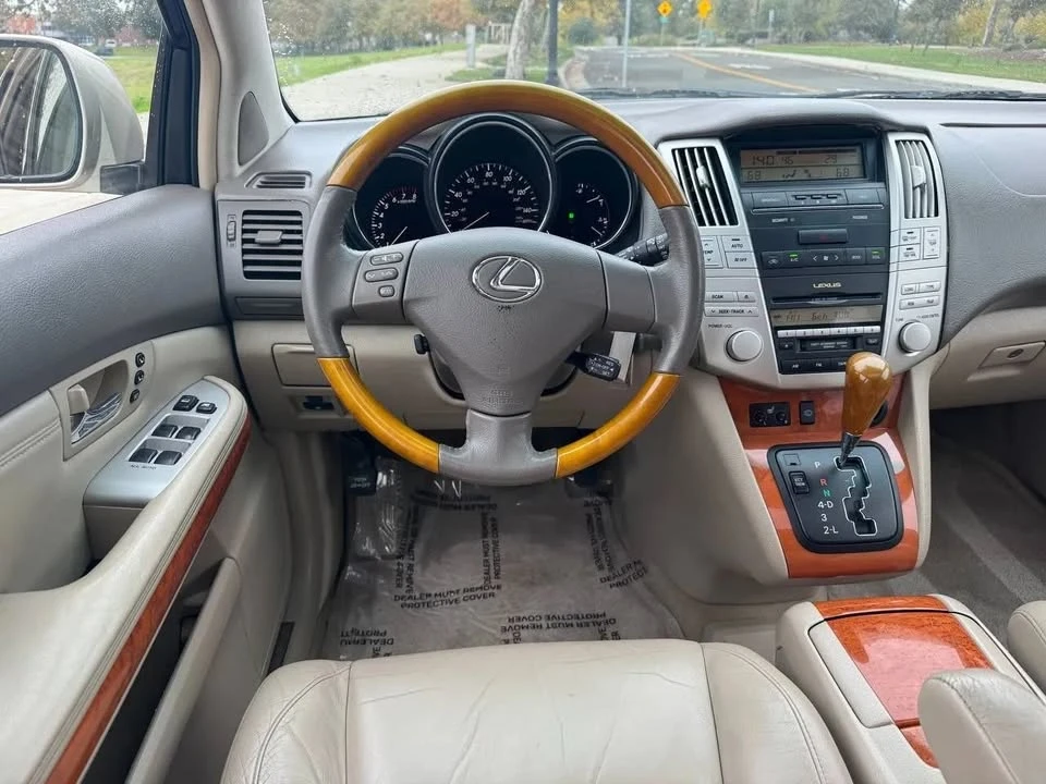2004 Lexus RX 2nd Gen - Image 18 of 20
