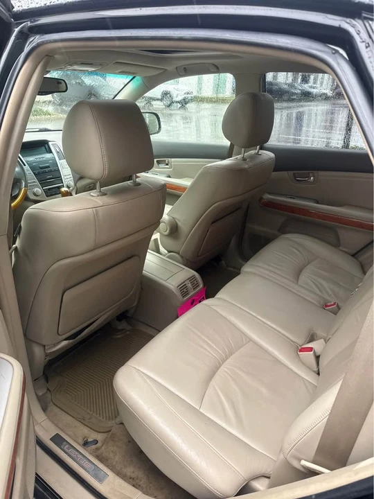 2004 Lexus RX 2nd Gen - Image 8 of 12