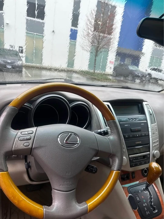2004 Lexus RX 2nd Gen - Image 11 of 12