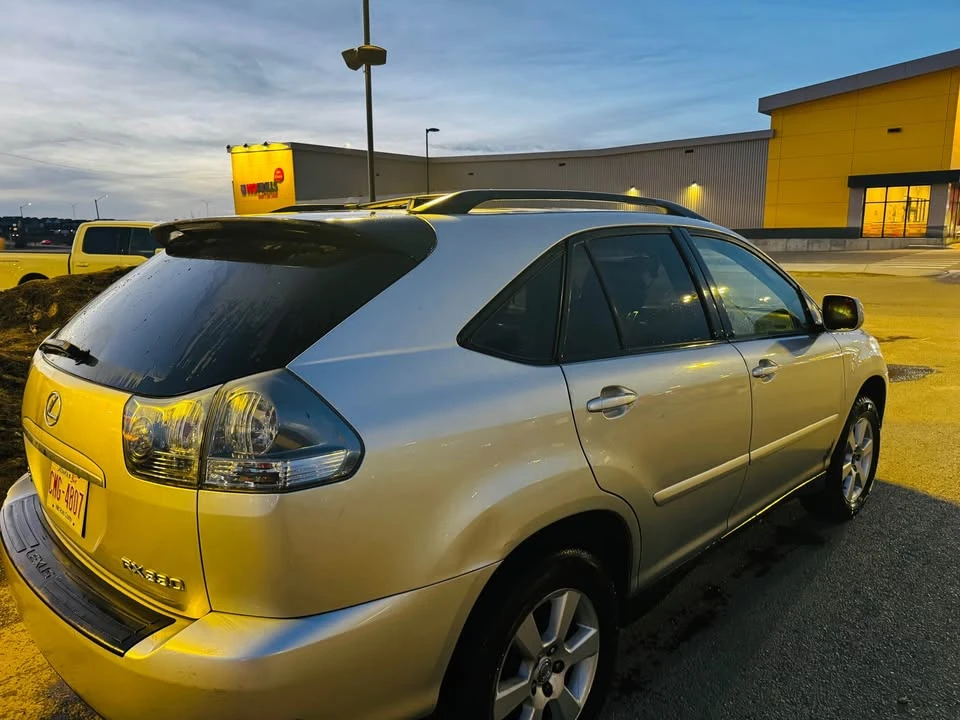 2004 Lexus RX 2nd Gen - Image 4 of 7