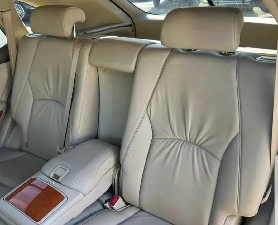2004 Lexus RX 2nd Gen - Image 17 of 18