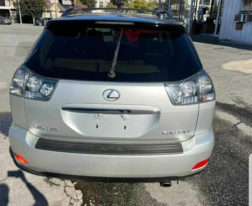 2004 Lexus RX 2nd Gen - Image 8 of 18