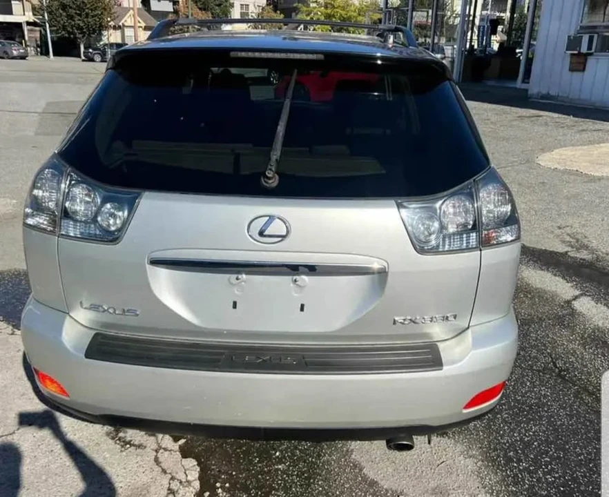2004 Lexus RX 2nd Gen - Image 7 of 18
