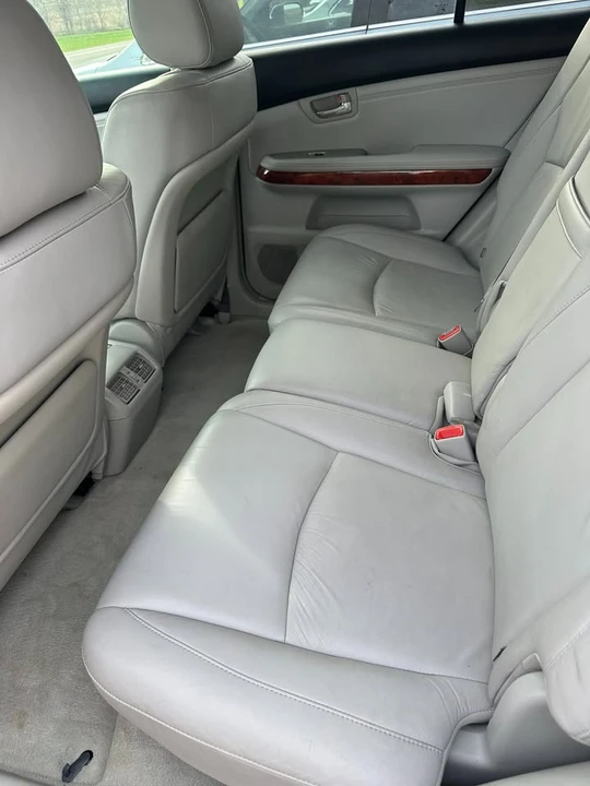 2004 Lexus RX 2nd Gen - Image 10 of 12
