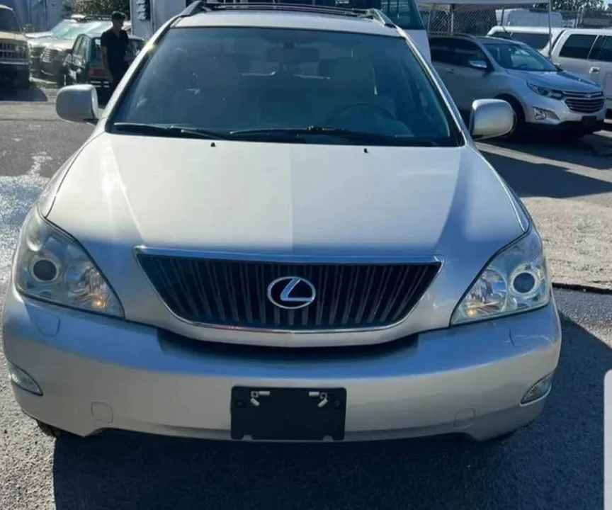 2004 Lexus RX 2nd Gen - Image 2 of 17