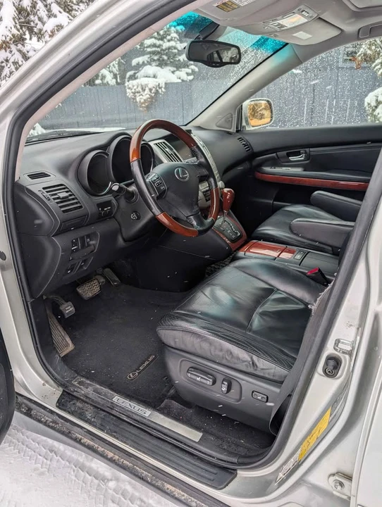 2004 Lexus RX 2nd Gen - Image 6 of 9