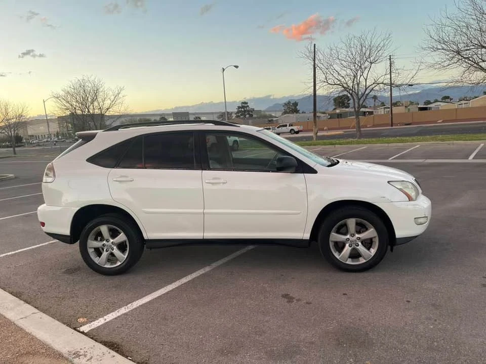2004 Lexus RX 2nd Gen - Image 9 of 17