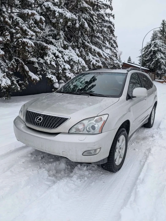 2004 Lexus RX 2nd Gen - Image 2 of 9