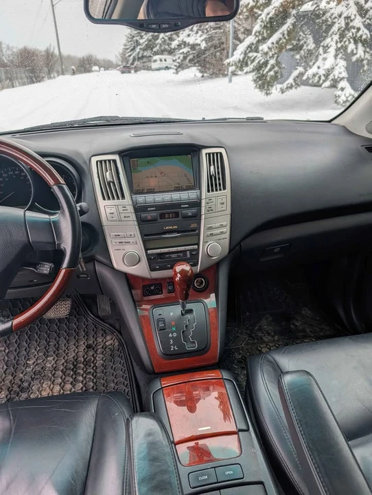2004 Lexus RX 2nd Gen - Image 7 of 9