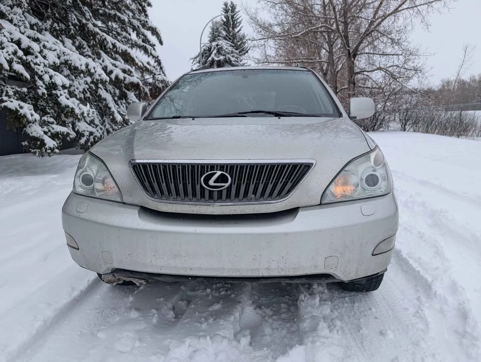 2004 Lexus RX 2nd Gen - Image 5 of 9