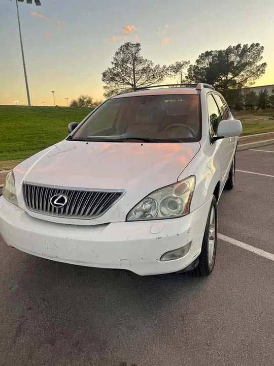 2004 Lexus RX 2nd Gen - Image 2 of 17