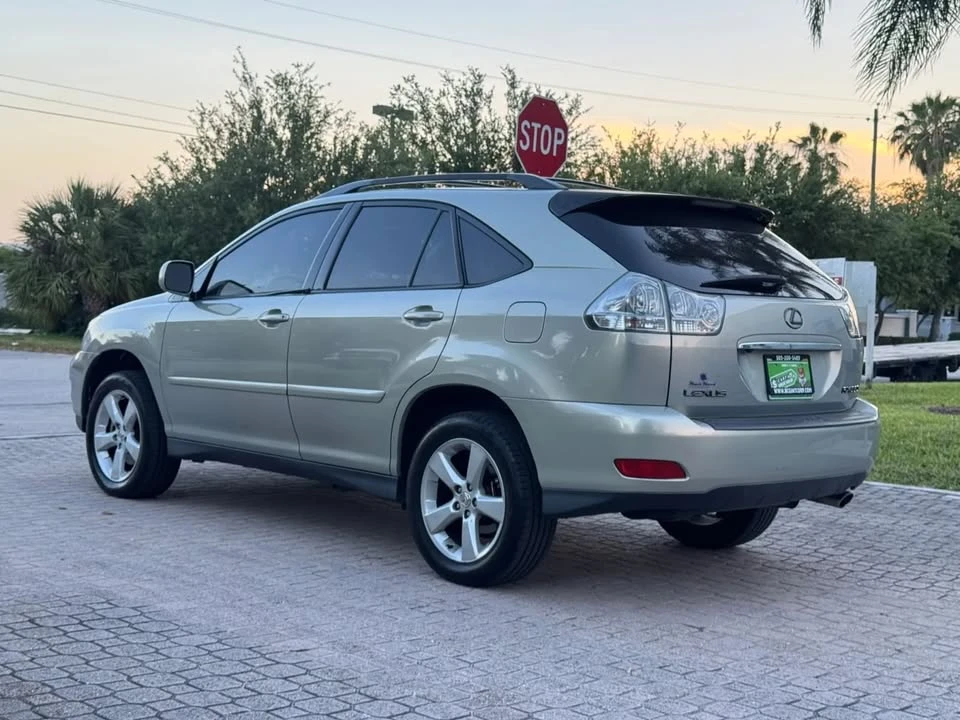 2004 Lexus RX 2nd Gen - Image 11 of 20