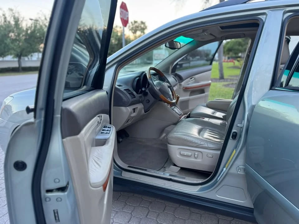 2004 Lexus RX 2nd Gen - Image 20 of 20