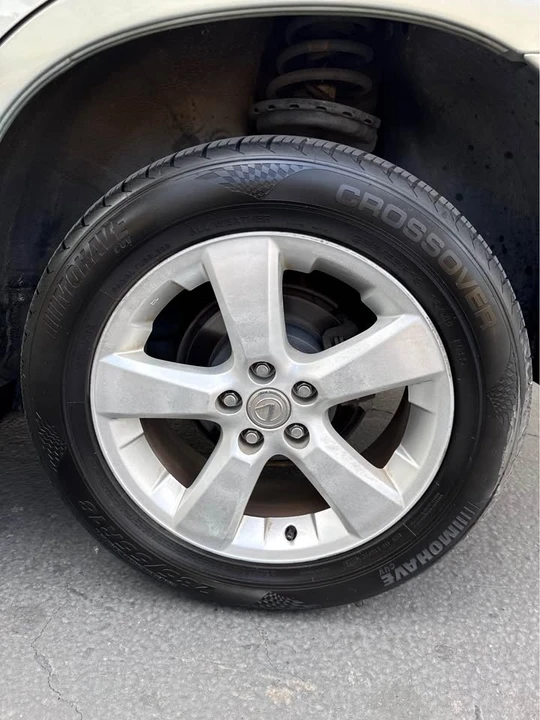 2004 Lexus RX 2nd Gen - Image 15 of 16
