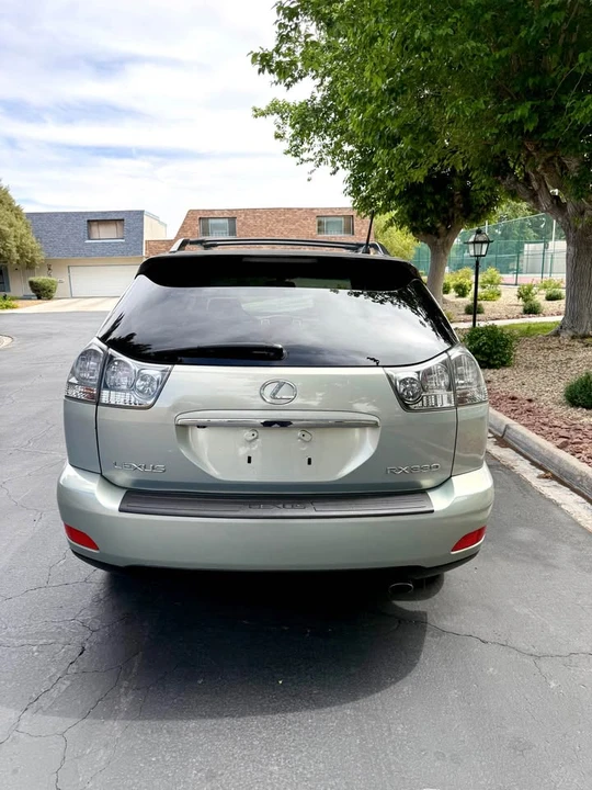 2004 Lexus RX 2nd Gen - Image 6 of 16