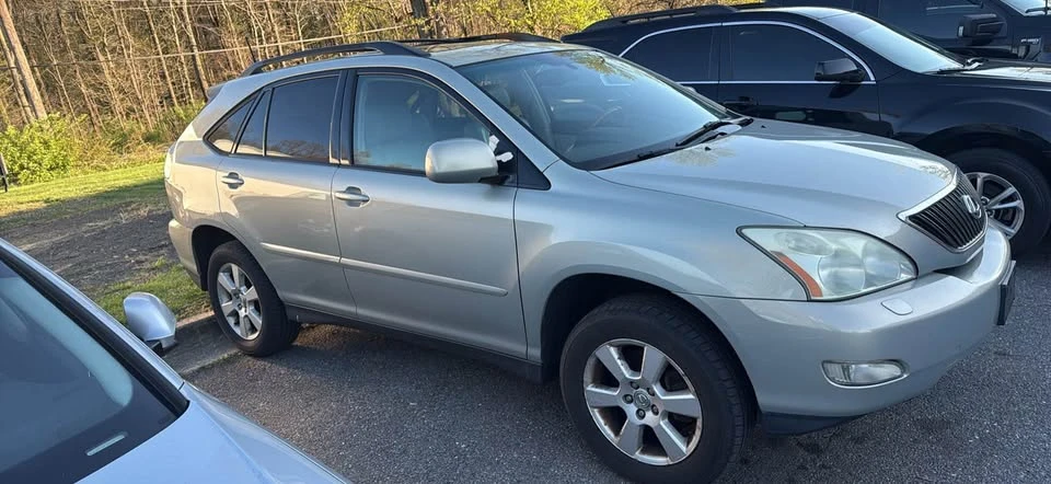 2004 Lexus RX 2nd Gen - Image 2 of 12