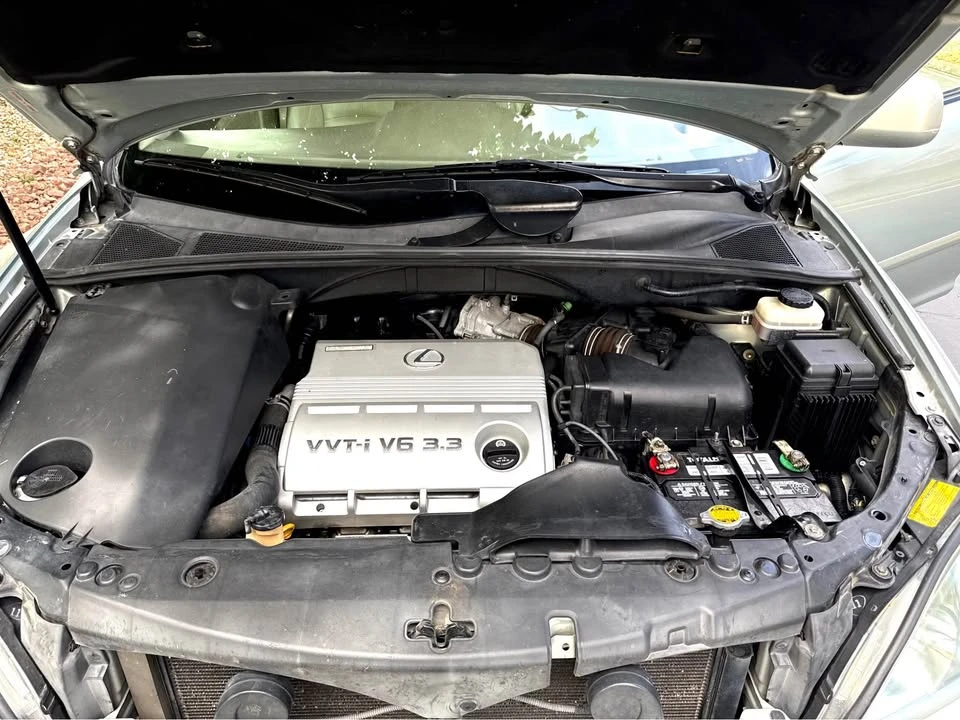 2004 Lexus RX 2nd Gen - Image 14 of 16