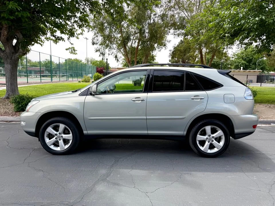 2004 Lexus RX 2nd Gen - Image 2 of 16