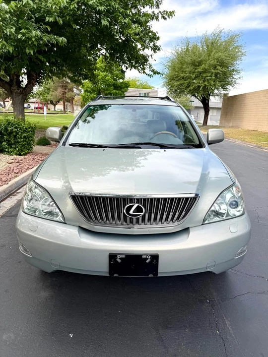 2004 Lexus RX 2nd Gen - Image 5 of 16