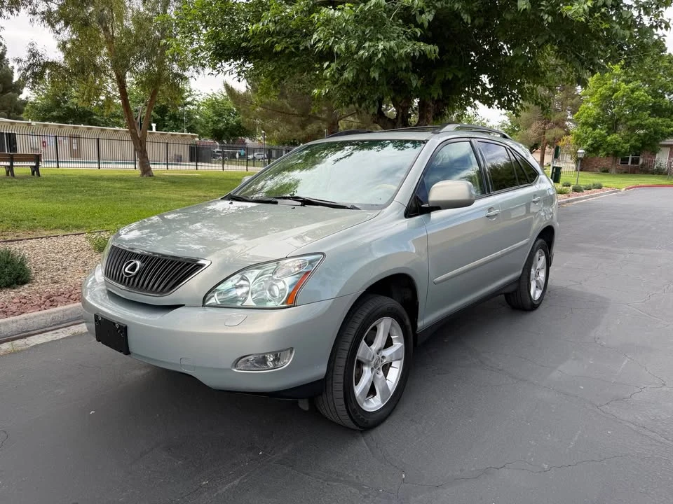 2004 Lexus RX 2nd Gen - Image 4 of 16